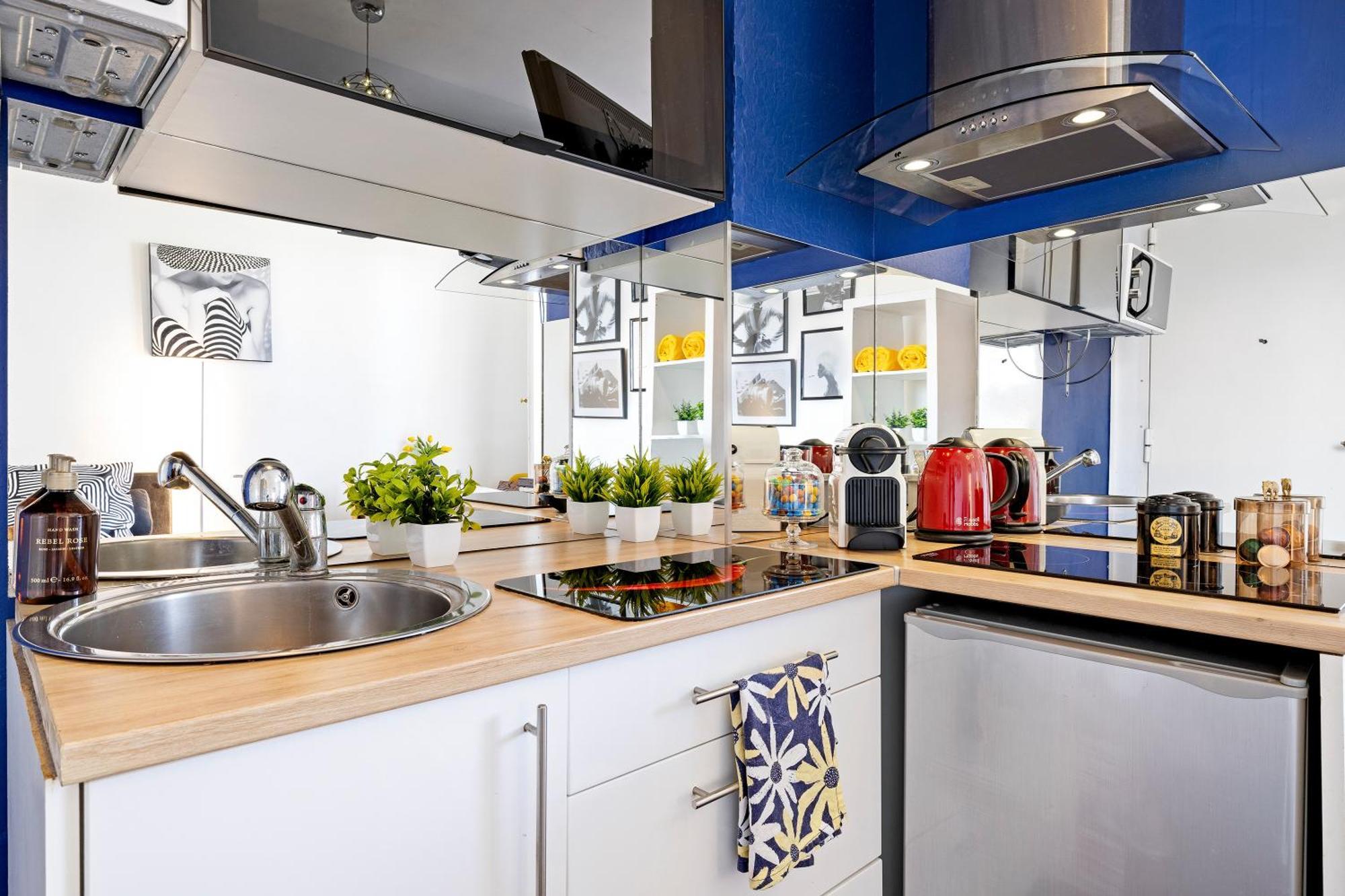 Center - Balcony Quiet - Air Conditioner - Kitchen - Wifi - Tram 니스 외부 사진